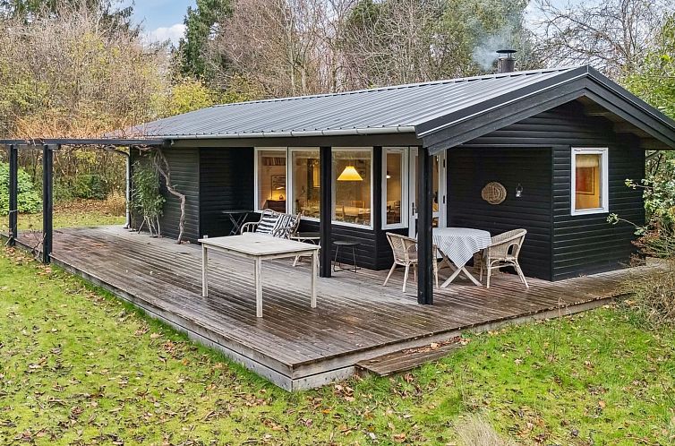 Vakantiehuis "Naema" - 1km from the sea