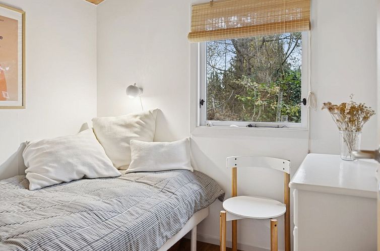Vakantiehuis "Naema" - 1km from the sea