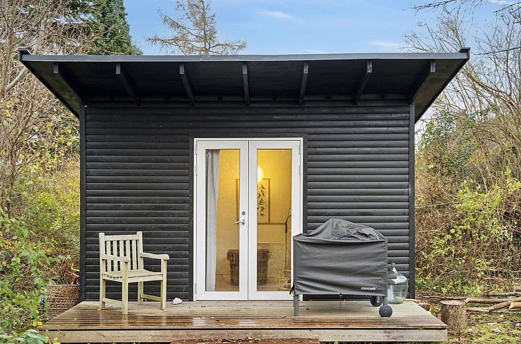Vakantiehuis "Naema" - 1km from the sea