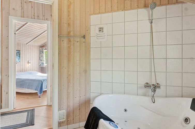 Vakantiehuis "Sophi" - 425m from the sea