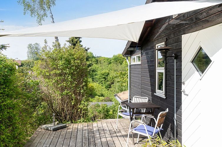 Vakantiehuis "Gundhild" - 1.8km from the sea