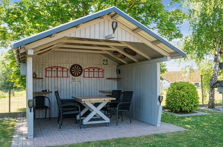 Vakantiehuis "Carena" - 1.8km from the sea