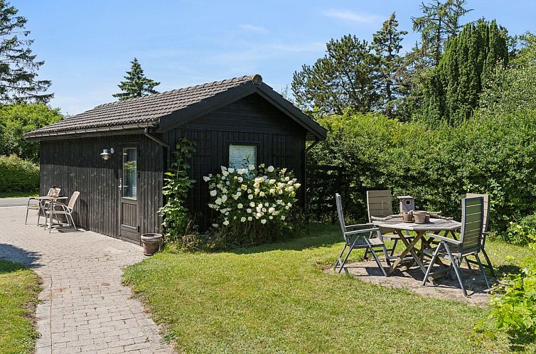 Vakantiehuis "Arlina" - 750m from the sea