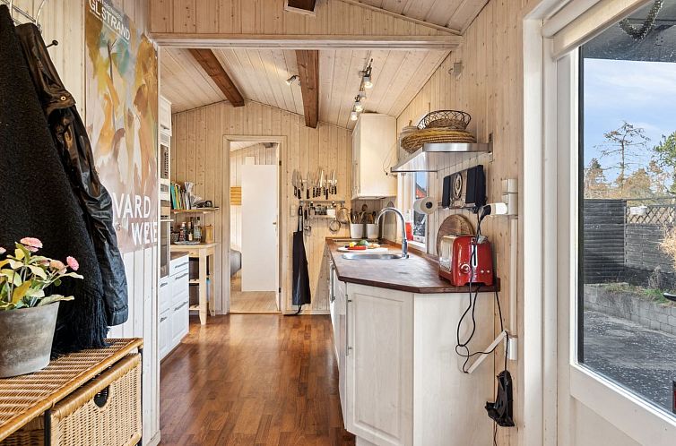 Vakantiehuis "Arlina" - 750m from the sea