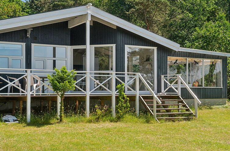 Vakantiehuis "Marius" - 30m from the sea