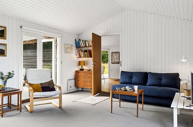 Vakantiehuis "Emeli" - 100m from the sea