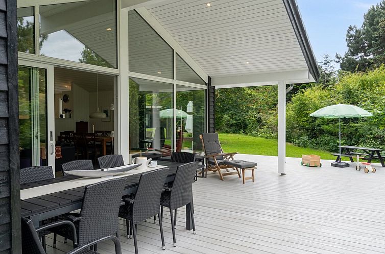 Vakantiehuis "Anett" - 375m from the sea