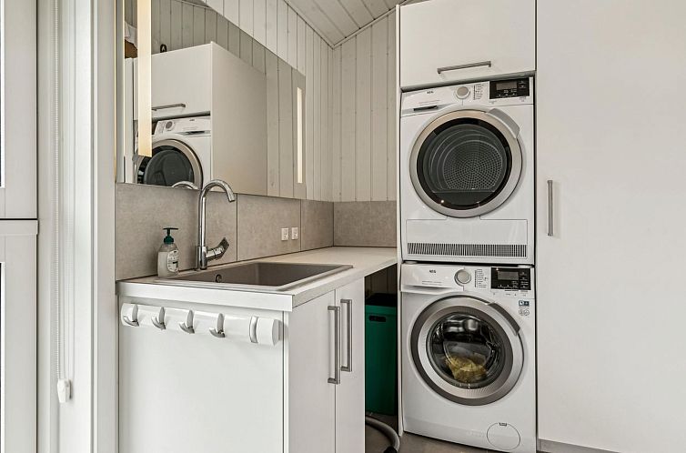 Vakantiehuis "Anett" - 375m from the sea