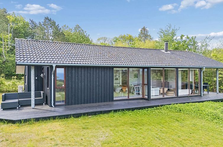 Vakantiehuis "Heike" - 650m from the sea