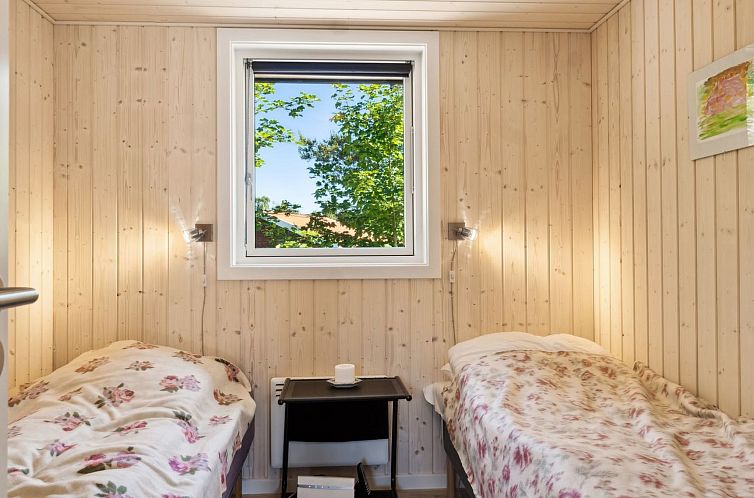 Vakantiehuis "Vojdan" - 600m from the sea