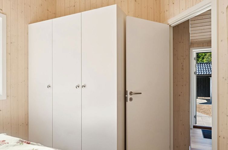 Vakantiehuis "Vojdan" - 600m from the sea