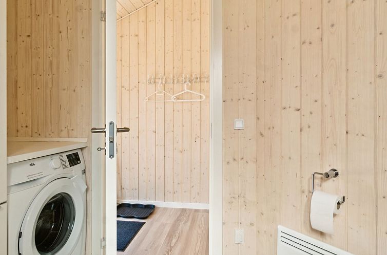 Vakantiehuis "Vojdan" - 600m from the sea