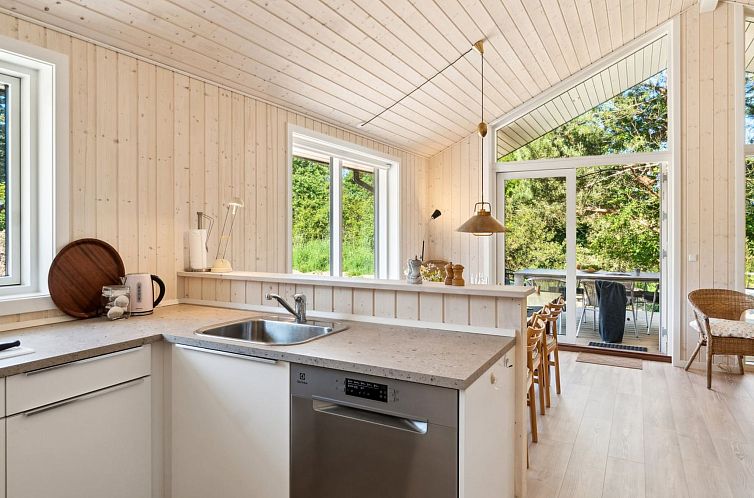 Vakantiehuis "Vojdan" - 600m from the sea