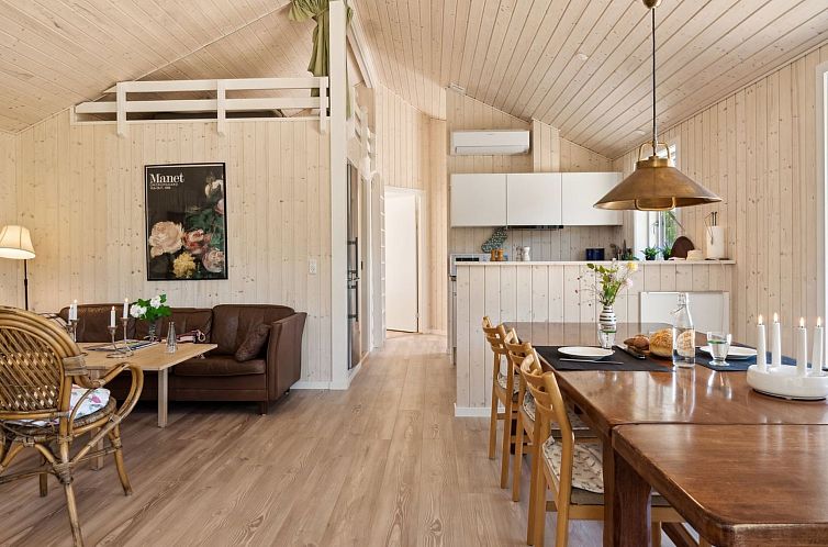 Vakantiehuis "Vojdan" - 600m from the sea