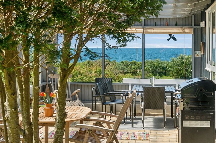 Vakantiehuis "Marius" - 30m from the sea