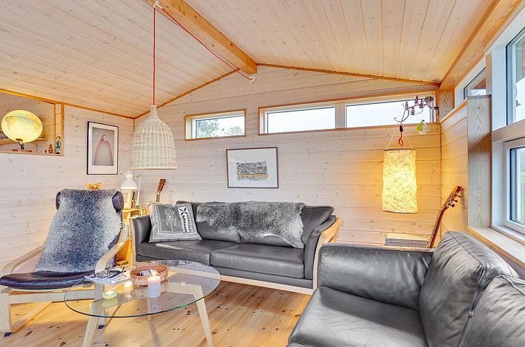 Vakantiehuis "Gundhild" - 1.8km from the sea