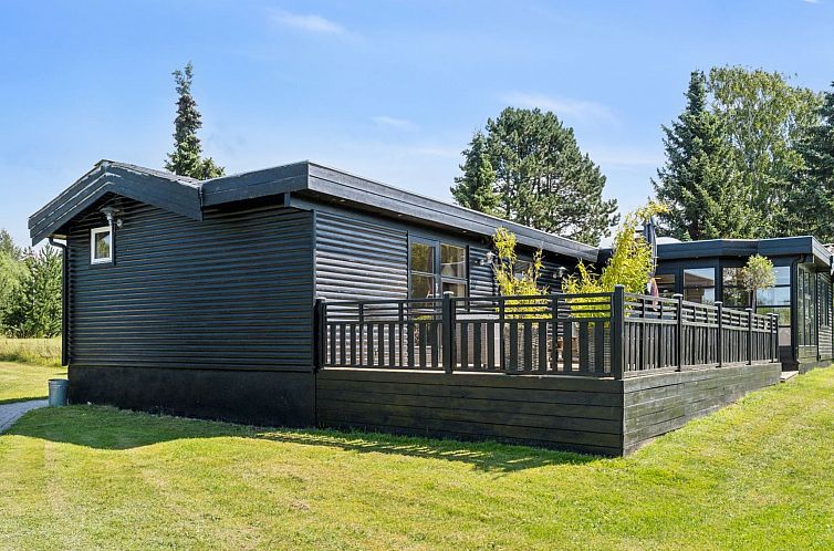 Vakantiehuis "Arlina" - 750m from the sea