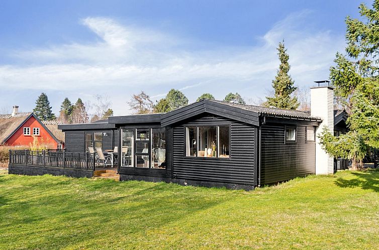 Vakantiehuis "Arlina" - 750m from the sea