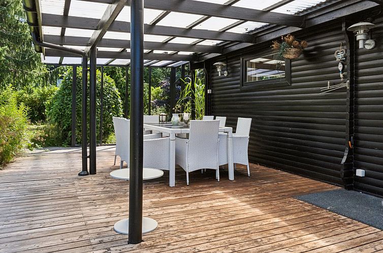 Vakantiehuis "Arlina" - 750m from the sea