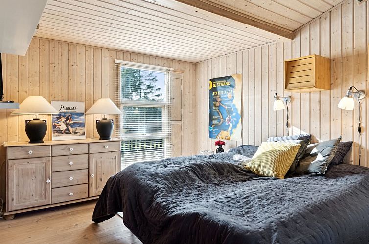 Vakantiehuis "Arlina" - 750m from the sea
