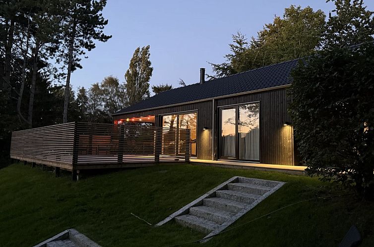 Vakantiehuis "Aggi" - 850m from the sea