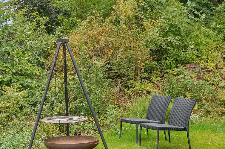 Vakantiehuis "Aggi" - 850m from the sea