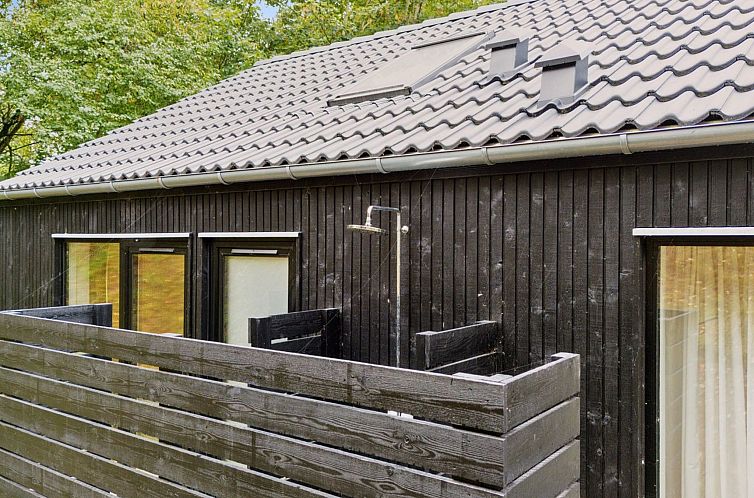 Vakantiehuis "Aggi" - 850m from the sea