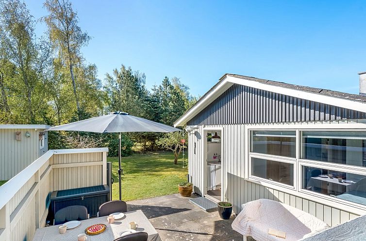 Vakantiehuis "Jalina" - 500m from the sea