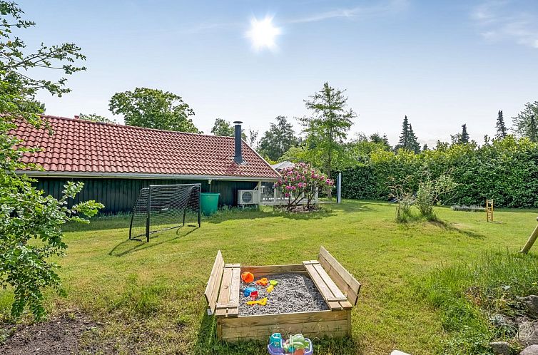 Vakantiehuis "Rusalina" - 400m from the sea
