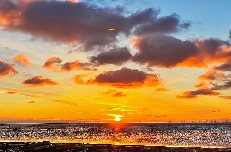 Vakantiehuis "Stacie" - 10m from the sea