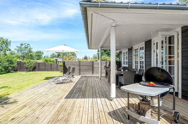 Vakantiehuis "Felicia" - 350m from the sea