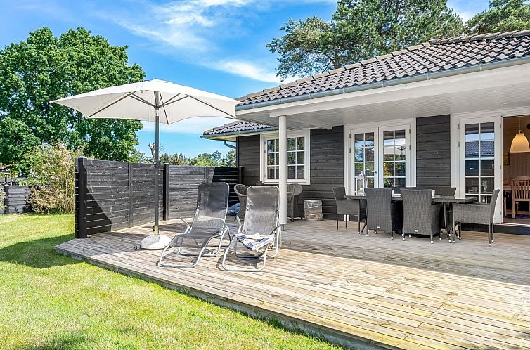 Vakantiehuis "Felicia" - 350m from the sea