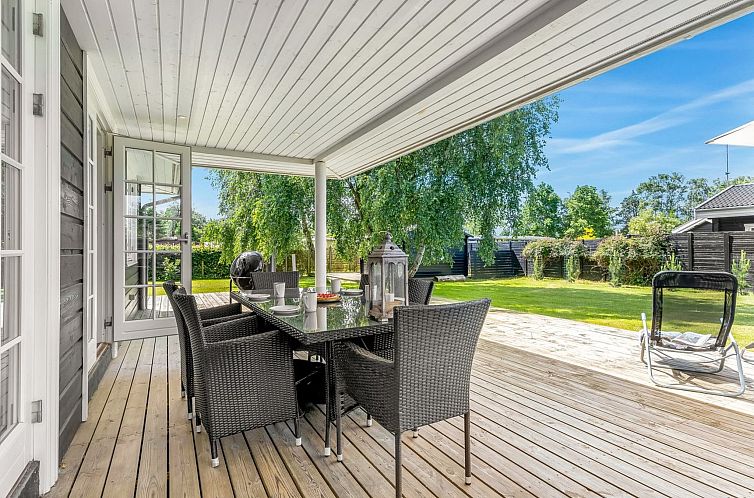 Vakantiehuis "Felicia" - 350m from the sea