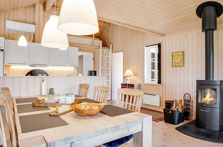 Vakantiehuis "Felicia" - 350m from the sea