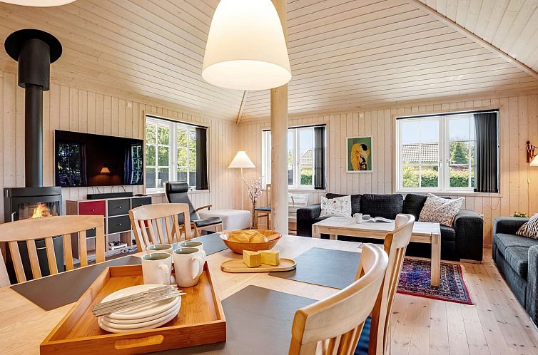 Vakantiehuis "Felicia" - 350m from the sea