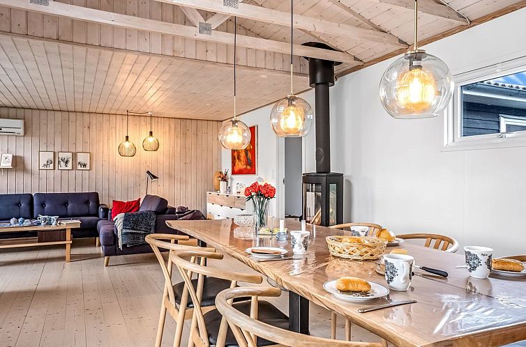 Vakantiehuis "Mira" - 500m from the sea