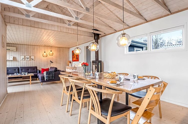 Vakantiehuis "Mira" - 500m from the sea