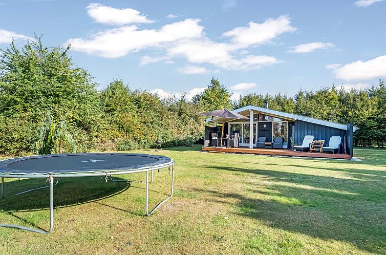 Vakantiehuis "Zoya" - 470m from the sea