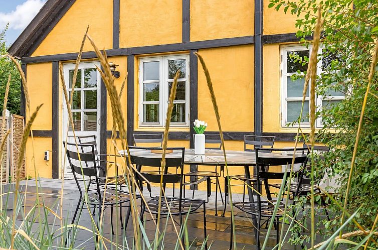 Vakantiehuis "Hughlek" - 1.5km from the sea