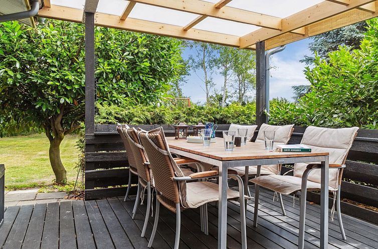 Vakantiehuis "Hughlek" - 1.5km from the sea