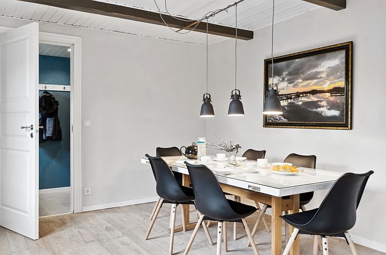 Vakantiehuis "Konrad" - 700m from the sea