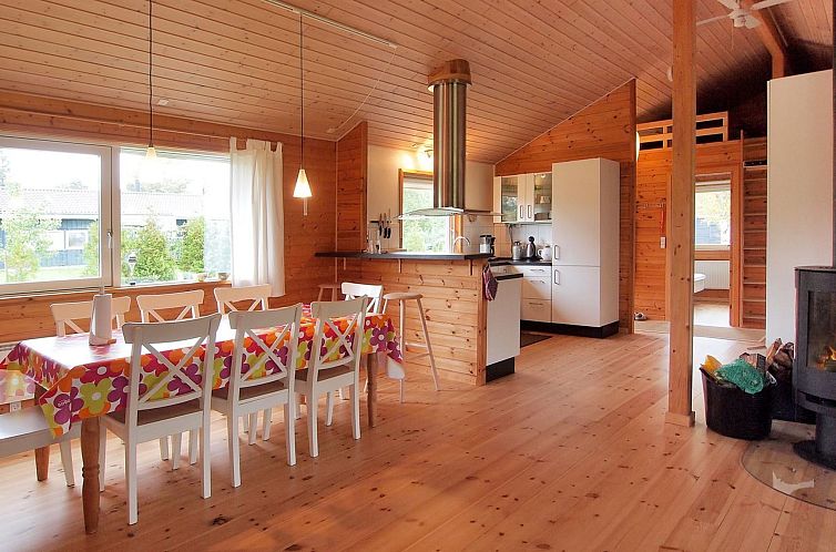 Vakantiehuis "Karanfilka" - 900m from the sea