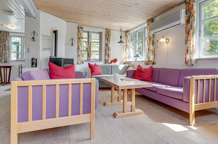 Vakantiehuis "Jalina" - 500m from the sea