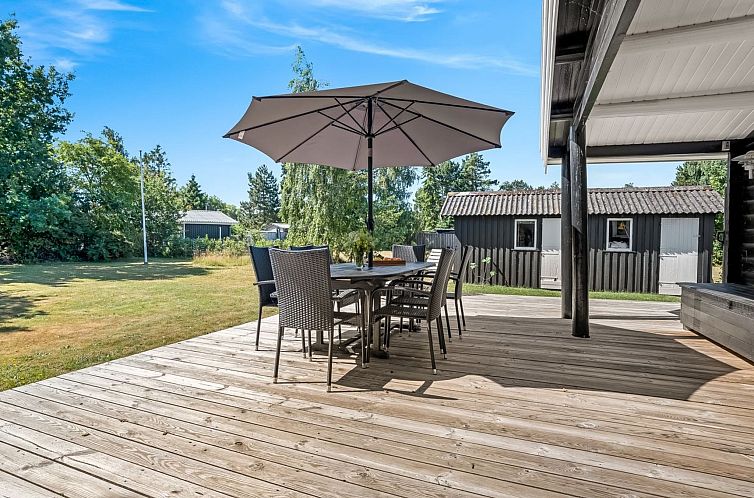 Vakantiehuis "Hakon" - 550m from the sea