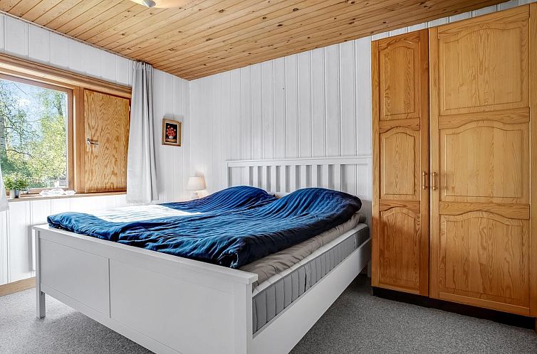 Vakantiehuis "Hakon" - 550m from the sea