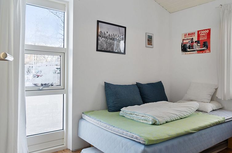 Vakantiehuis "Jouni" - 500m from the sea