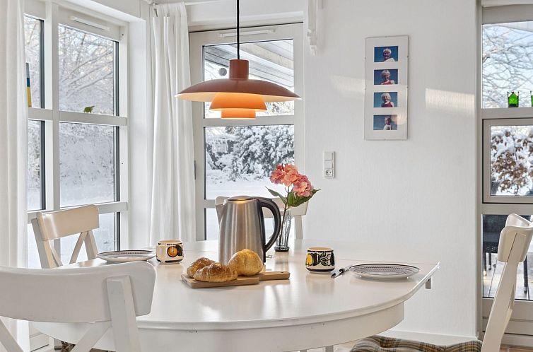 Vakantiehuis "Jouni" - 500m from the sea