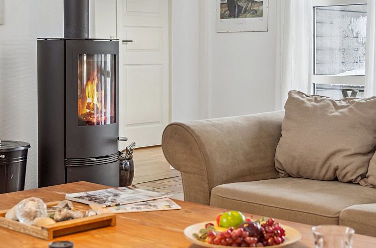 Vakantiehuis "Jouni" - 500m from the sea