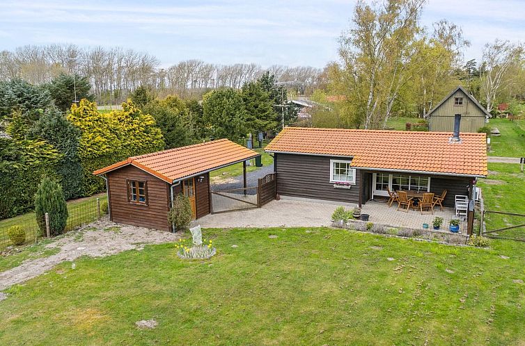 Vakantiehuis "Undis" - 660m from the sea