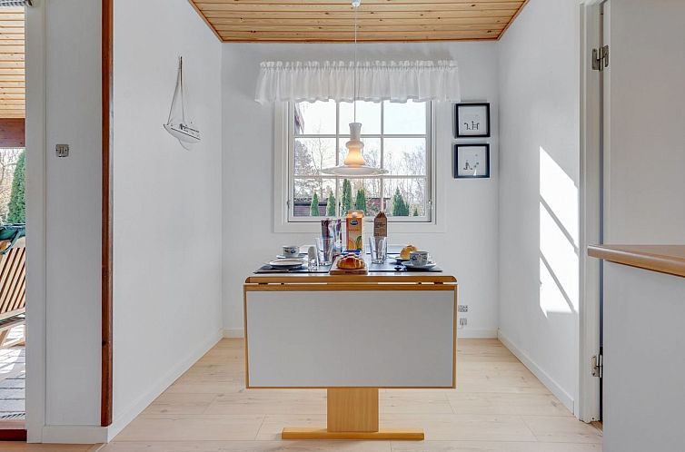 Vakantiehuis "Undis" - 660m from the sea